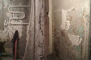 Popravak kupaonica i WC u Hruščov. Dan 2: estrih, gips-oznake