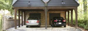 Automobil u zemlji: garaža, nadstrešnica ili parking?