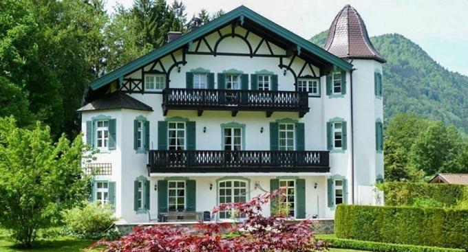 Mansion Gorbačov u bavarskim Alpama. Prema nekim izvorima - za prodaju.
