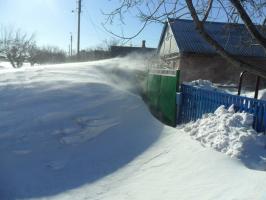 Jednostavni načini čišćenja snijega u dvorištu kako se ne biste pretjerali