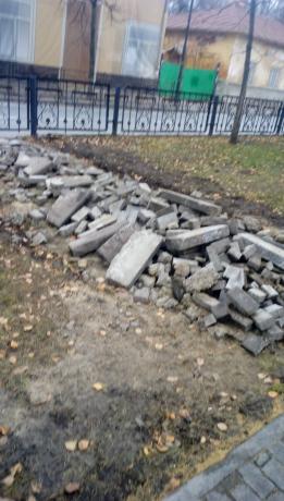 Hrpa rubnjaka i asfaltiranje kamenje - izgradnja materijal spreman!